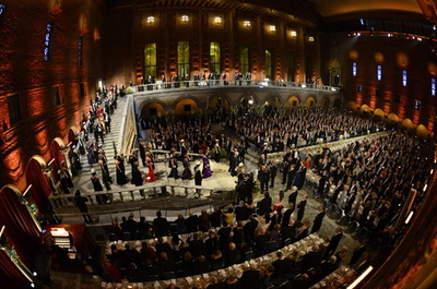 ノーベル賞、科学的発見から授与まで長すぎ？