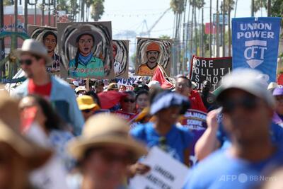 米ロサンゼルス、移民摘発受けて非常事態宣言を発令