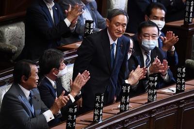 菅義偉氏を首相に選出、組閣着手へ