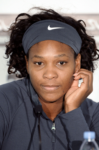 セレーナ ひざの負傷で大会棄権、フランス・ガス・オープン