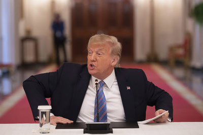 米ハーバード大の全面オンライン移行、「ばかげている」とトランプ氏