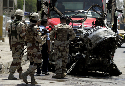 通勤バスを狙った爆弾攻撃で39人が死亡 - イラク