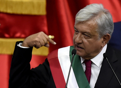 メキシコ新大統領就任、左派ロペスオブラドール氏 貧困・汚職対策など掲げる