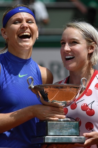 マテック・サンズ/サファロバ組が通算5度目のGS制覇、全仏オープン