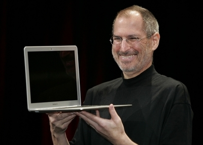 米アップルのジョブズCEO、職務に復帰 米紙報道