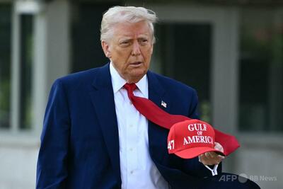 トランプ氏、大波乱の100日間祝う 国民の間に幻滅も