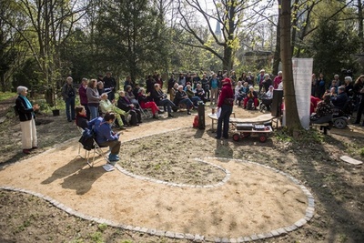 レズビアン専用墓地、ベルリンで開設