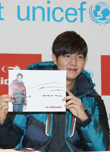 俳優のイ・ミンホ、ユニセフのキャンペーンでサイン会実施