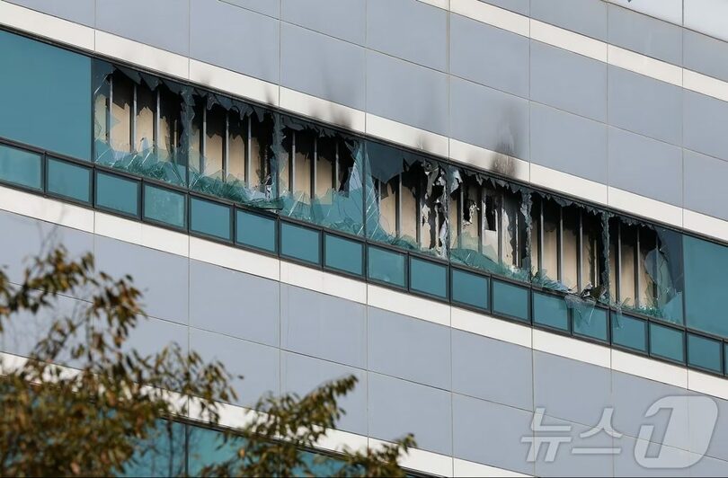 9月27日午前、大田市儒城区の国家情報資源管理院火災現場(c)news1