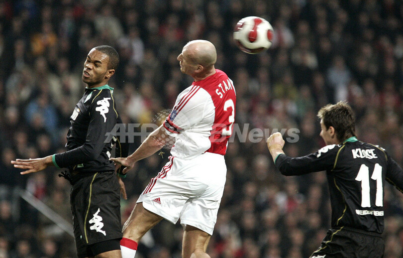 ＜サッカー UEFA杯＞アヤックス ブレーメンに勝利するも決勝トーナメント1回戦敗退 - オランダ