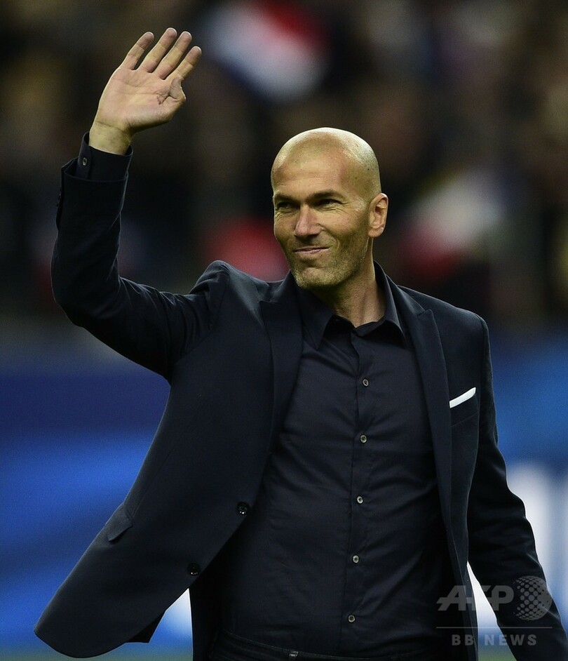 仏サッカー連盟、元代表ジダン氏らを表彰