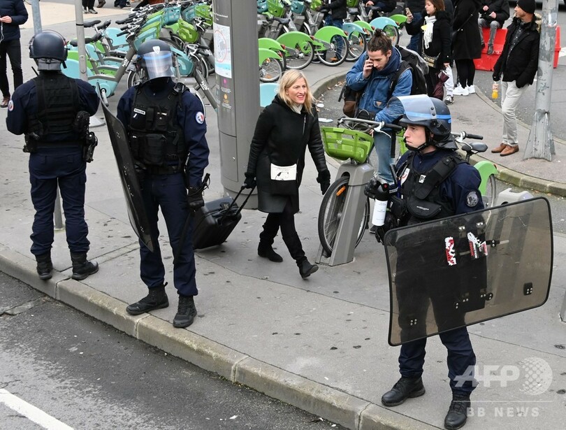 仏ゼネスト、4週目に突入 クリスマス帰省を直撃