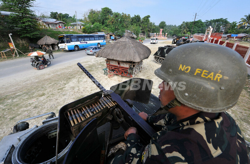 フィリピン大量殺人の州、有力者私兵と警察が銃撃戦