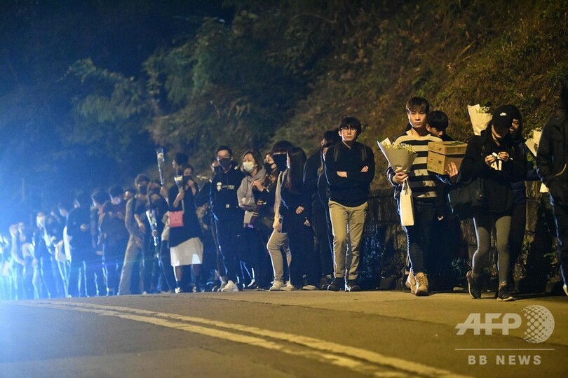 香港警察、10代の男女5人を逮捕 デモ衝突時の70歳男性死亡で
