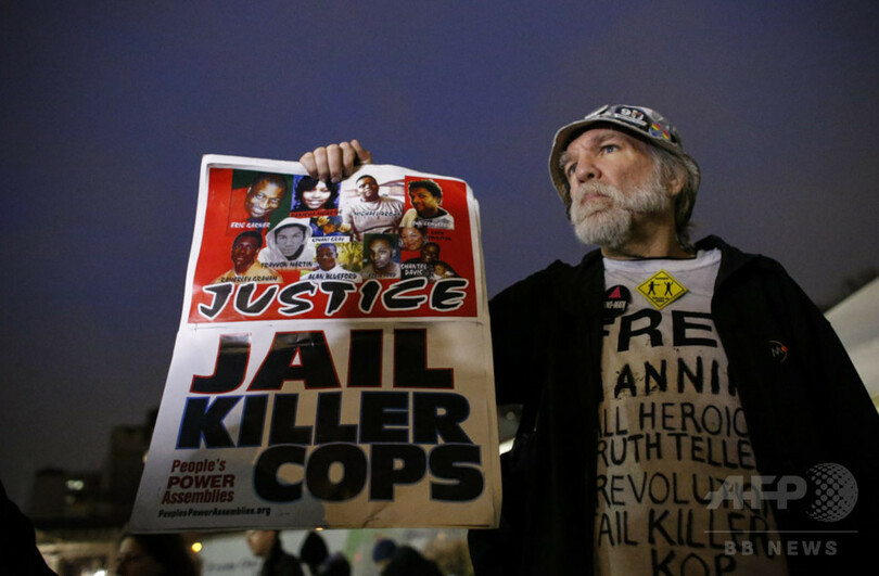 黒人の首絞め死亡させた警官、不起訴に 米NY