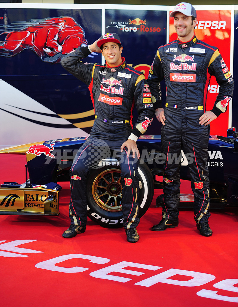 トロ・ロッソ、新型車「STR8」を発表