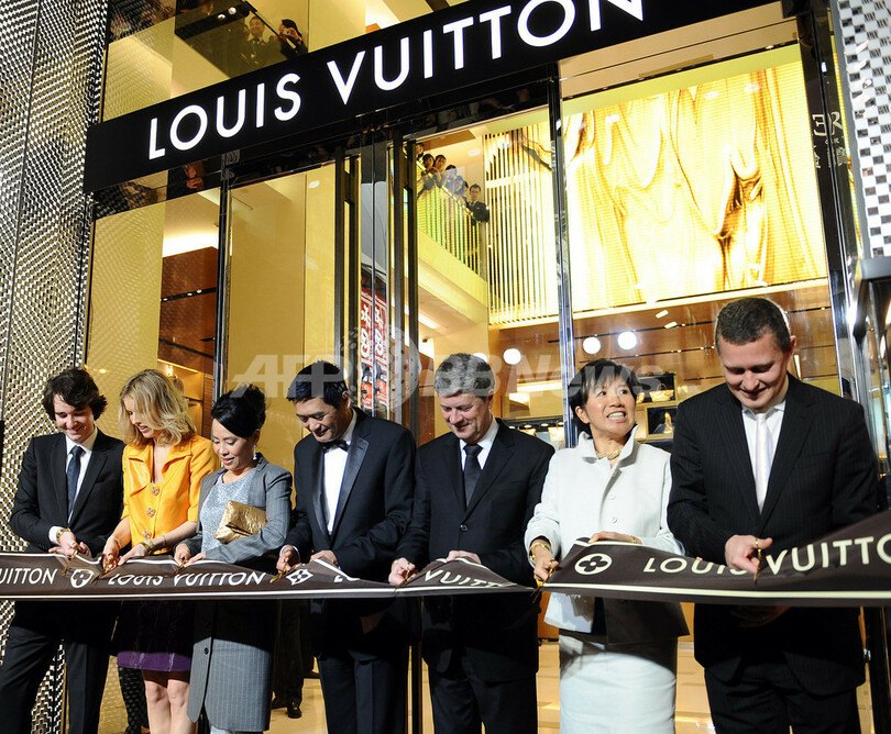 ルイ・ヴィトン、香港にアジア最大店舗開店