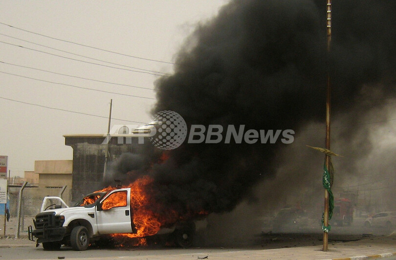 イラク北部キルクークで警官狙った連続爆弾攻撃、死者29人