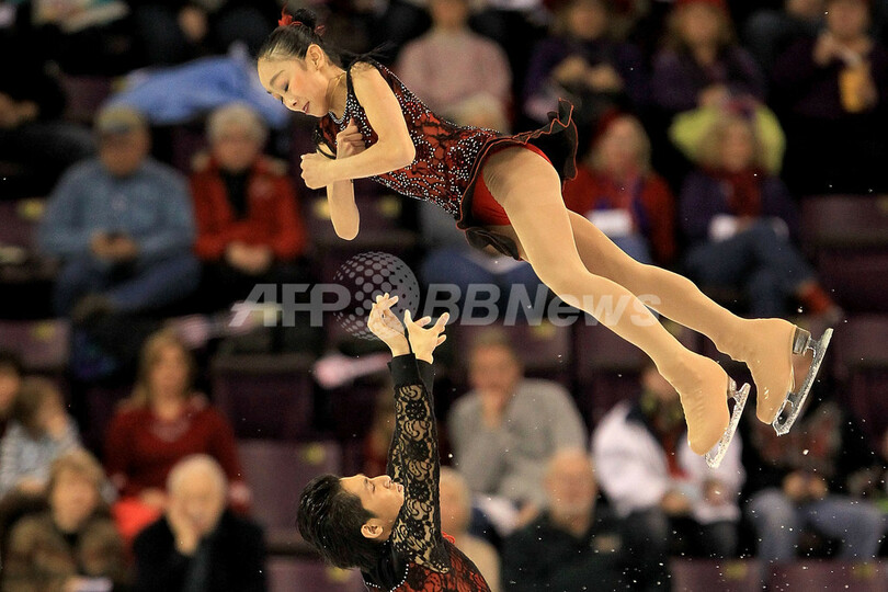 ヴァーチュー／モイア組がアイスダンスで優勝、四大陸選手権