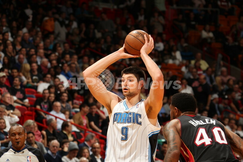 ヒートが16連勝、レブロンのレイアップが決勝点に