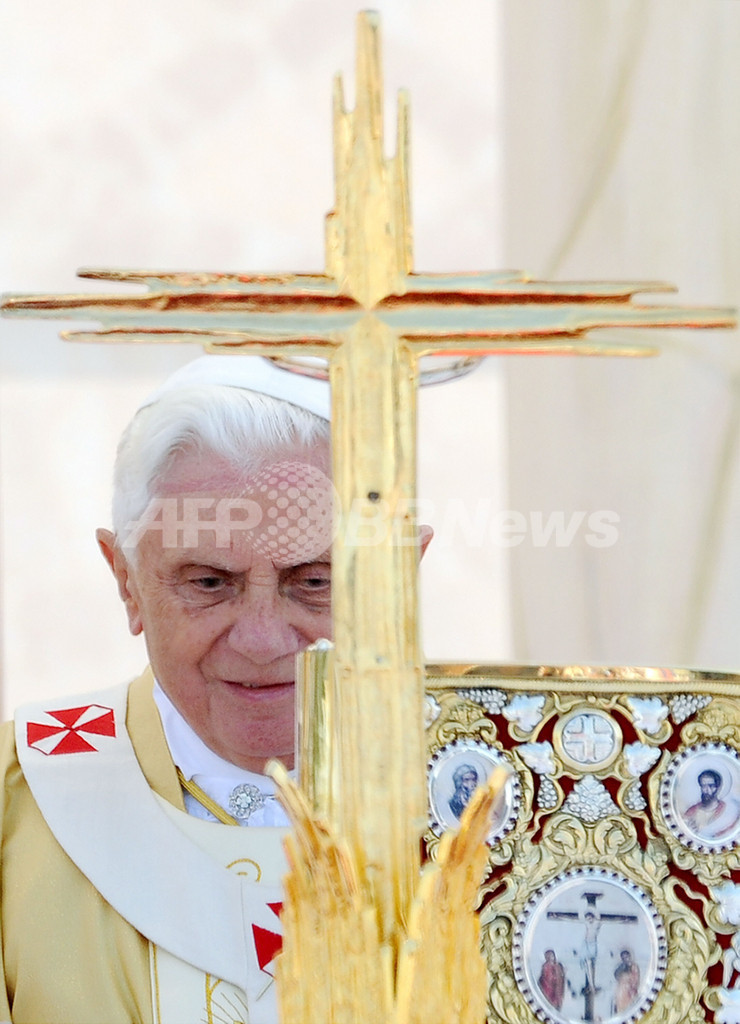 ローマ法王、キリスト洗礼の地 ヨルダン川東岸を訪問