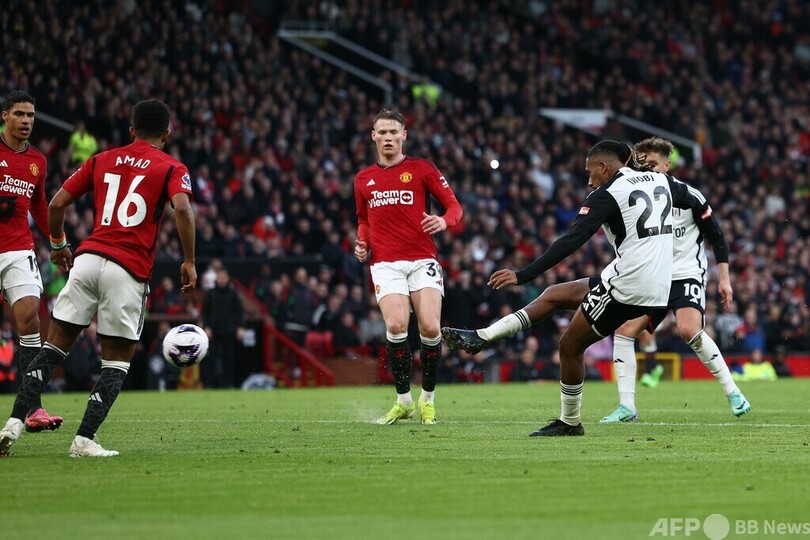 マンUはフラムに敗戦、マンCとアーセナルは白星で首位に接近