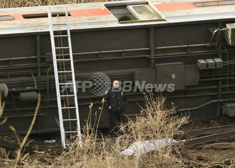 NY市で列車が脱線、4人死亡 67人負傷