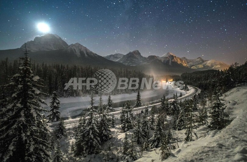 氷点下36度の絶景、カナダ・バンフ国立公園