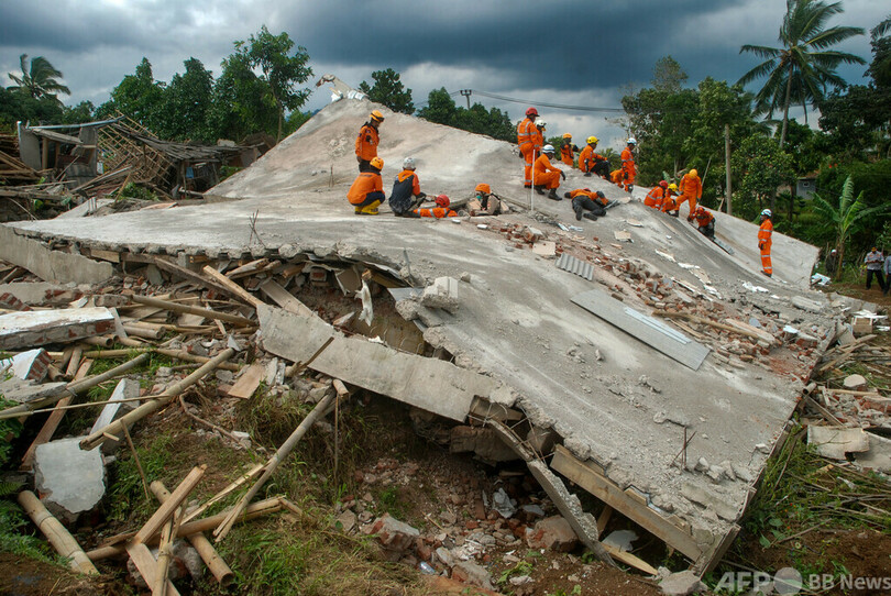 インドネシア地震、死者602人に急増 住民の報告遅れで