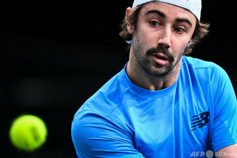 ナダルがパリ・マスターズ8強入り、トンプソンの反撃退ける