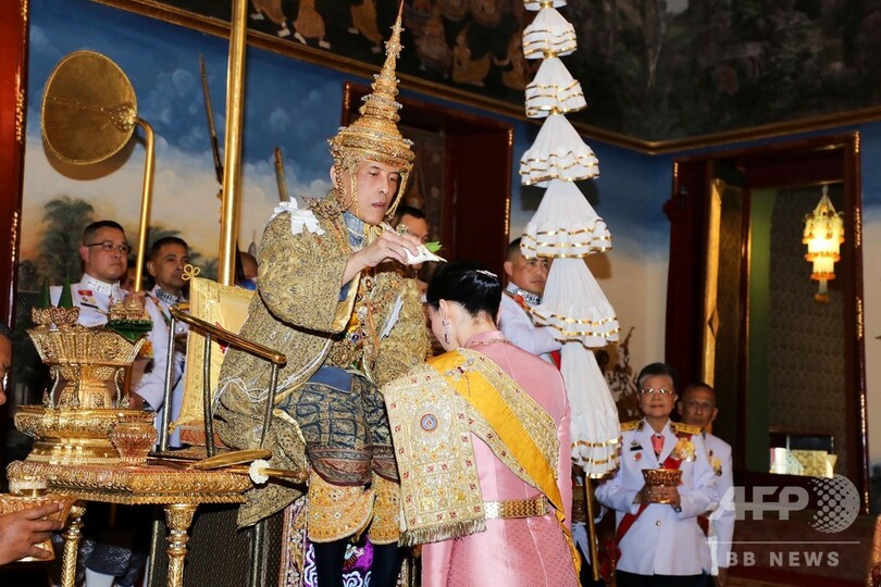 タイのワチラロンコン国王が戴冠