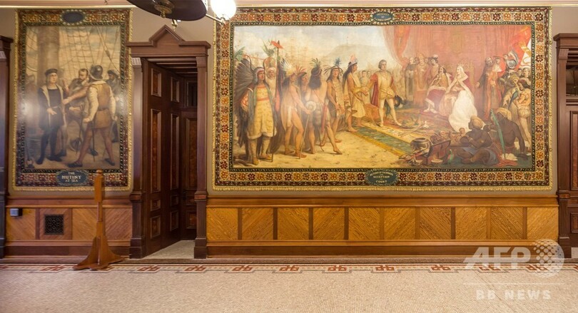 米ノートルダム大、コロンブスの壁画に覆い 歴史歪曲を懸念