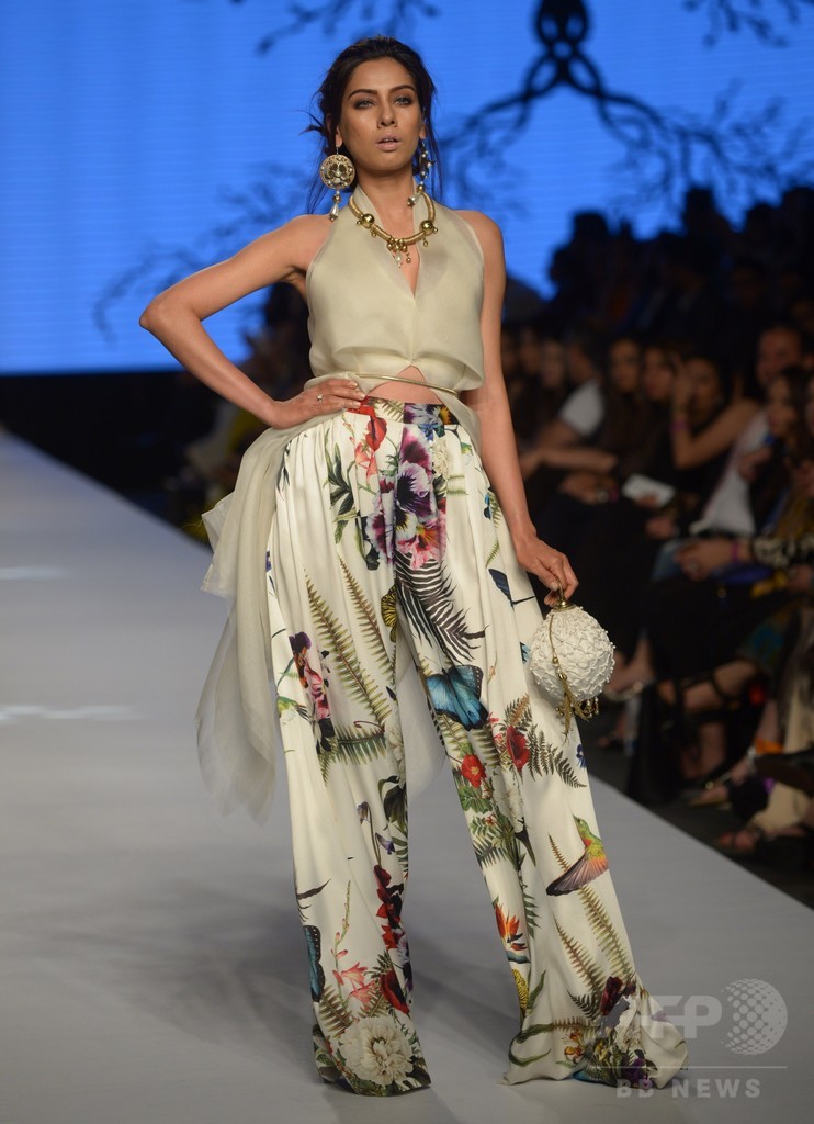 2015年春夏ファッション・パキスタン・ウィーク、カラチで発表