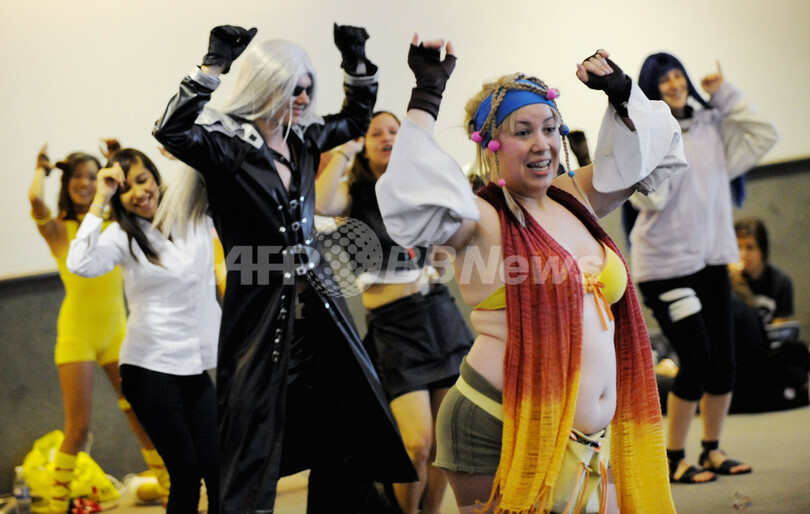 コスプレ姿でファンが集合、LAの「アニメエキスポ」