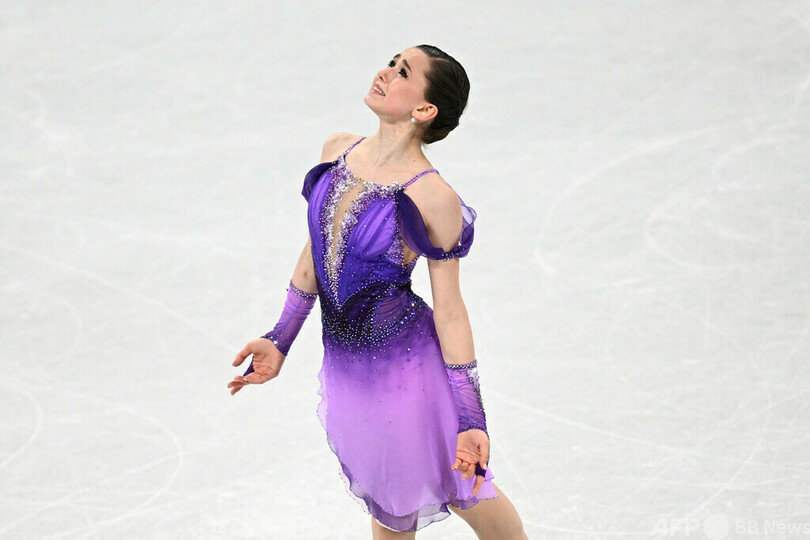 フィギュア女子SP、ワリエワが首位も涙 坂本3位 北京冬季五輪