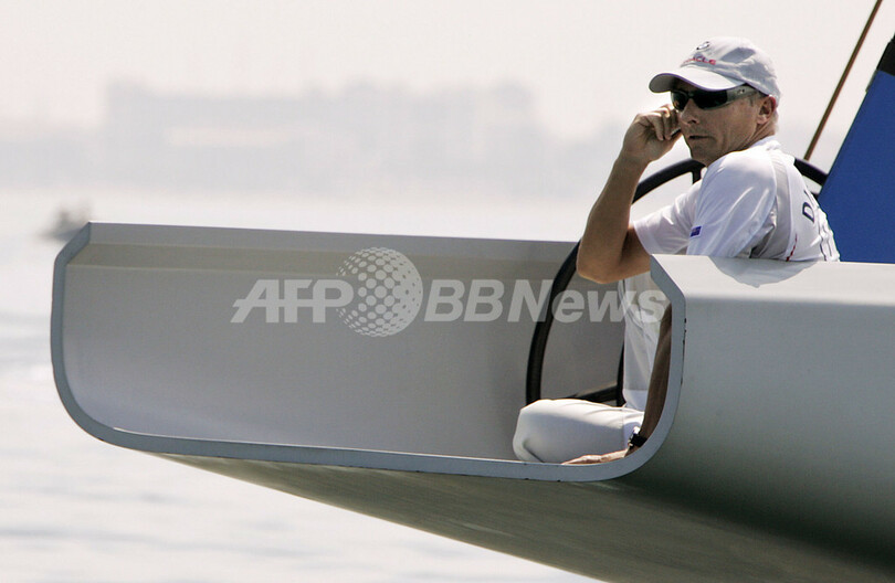 ＜ルイ・ヴィトン・カップ＞レースは無風の影響で4日連続で延期 - スペイン