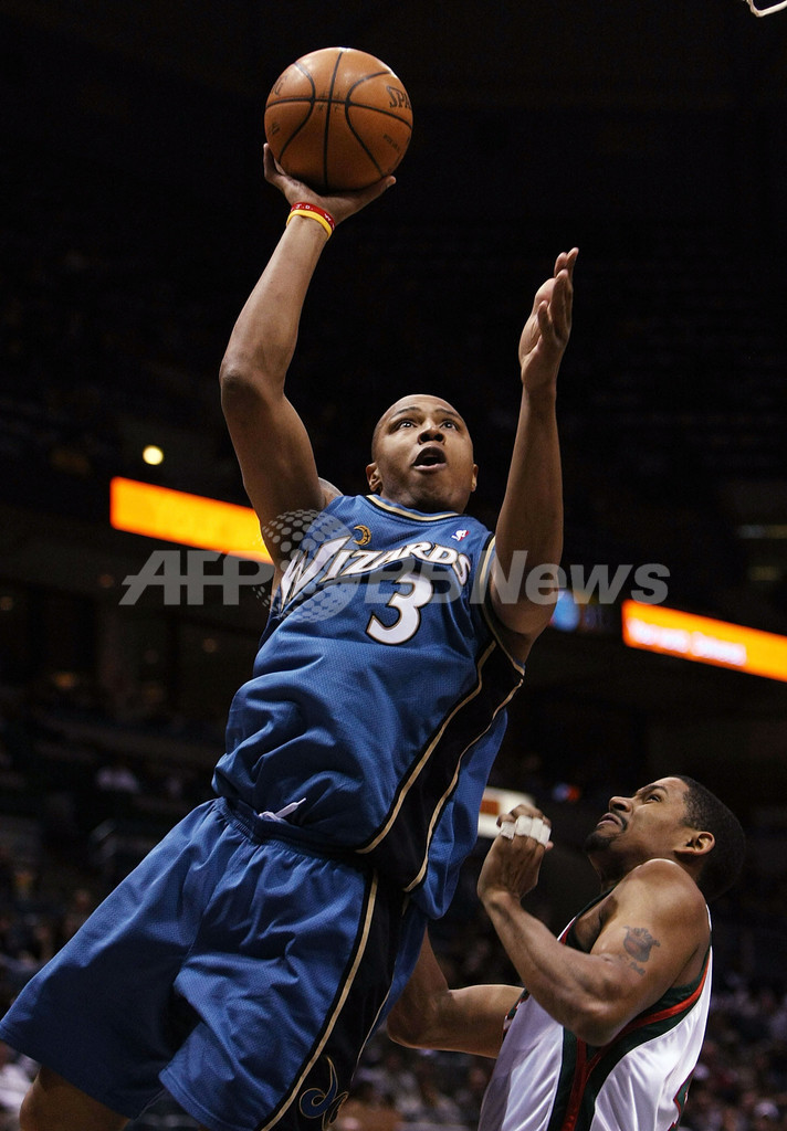 バックス オーバータイムの末にウィザーズを降しシーズン18勝目