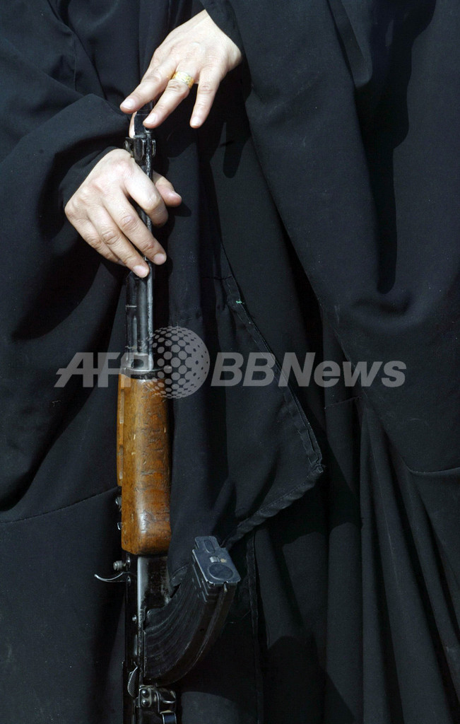 イラクで女性警察官の卒業式