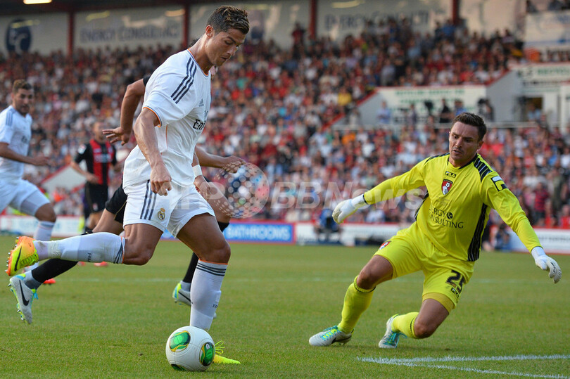 レアルが6得点、ボーンマスとの親善試合で圧勝