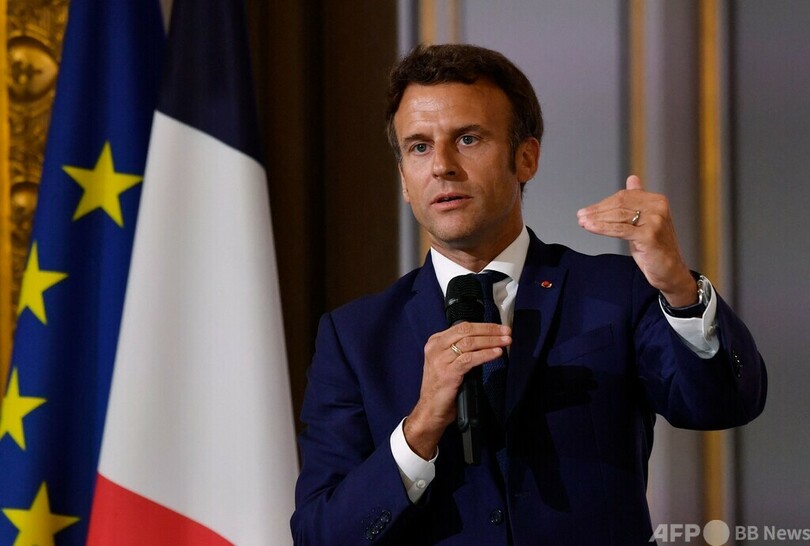 仏大統領、「ロシアに屈辱与えてはならない」発言で批判再燃
