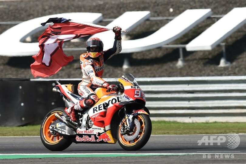 マルケスが初開催のタイGP優勝、ドビツィオーゾとのつばぜり合い制す