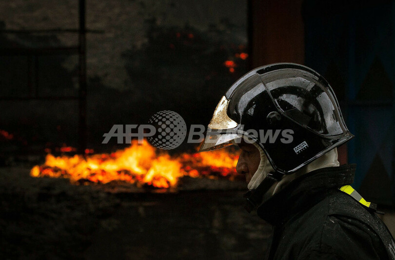 ブラジル・サントス港で火災、砂糖18万トンが焼失