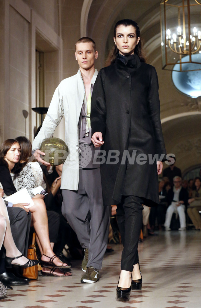 ＜12/13年秋冬パリ・オートクチュール＞アトリエ・グスタボリンス