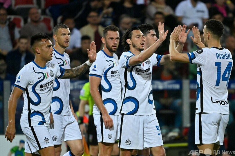 ミラン、インテルともに勝利 優勝の行方は最終節へ