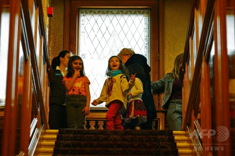 チャウシェスク元大統領の豪邸、初の一般公開 ルーマニア