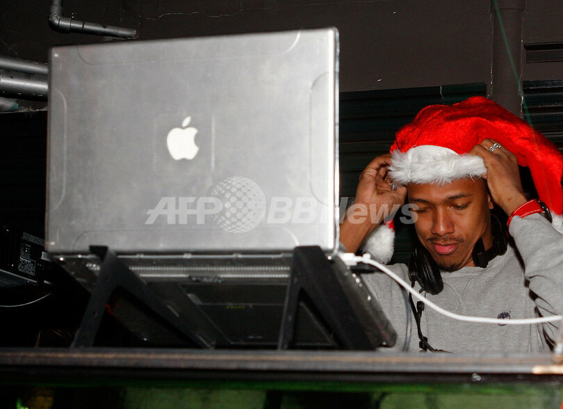 ニック・キャノン、チャリティー・イベントでDJ