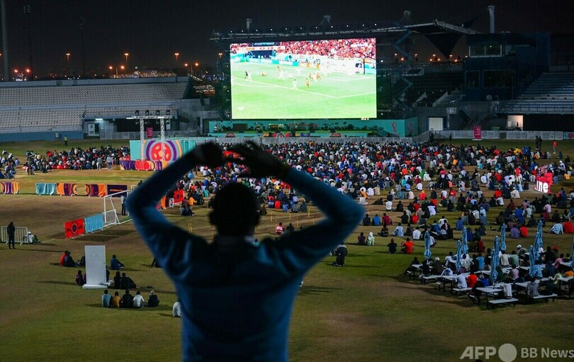 移民労働者もW杯観戦、連日大勢が集結 カタール