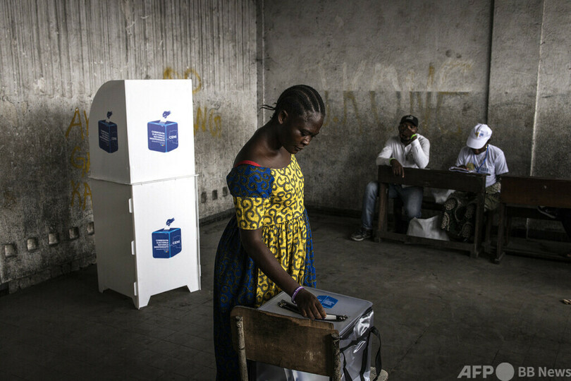 【今日の1枚】投票所に殺到、選挙は最大の関心事 コンゴ民主共和国