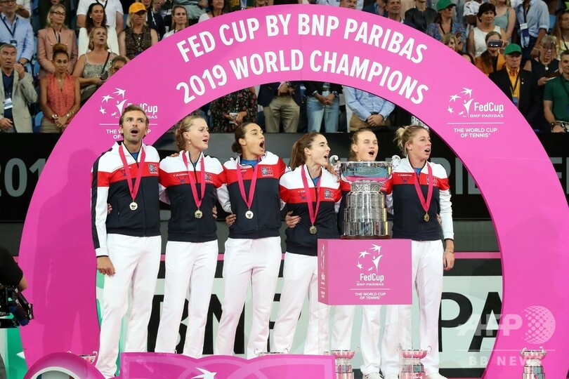 フランスが16年ぶり3度目のフェド杯優勝、オーストラリアとの激闘制す