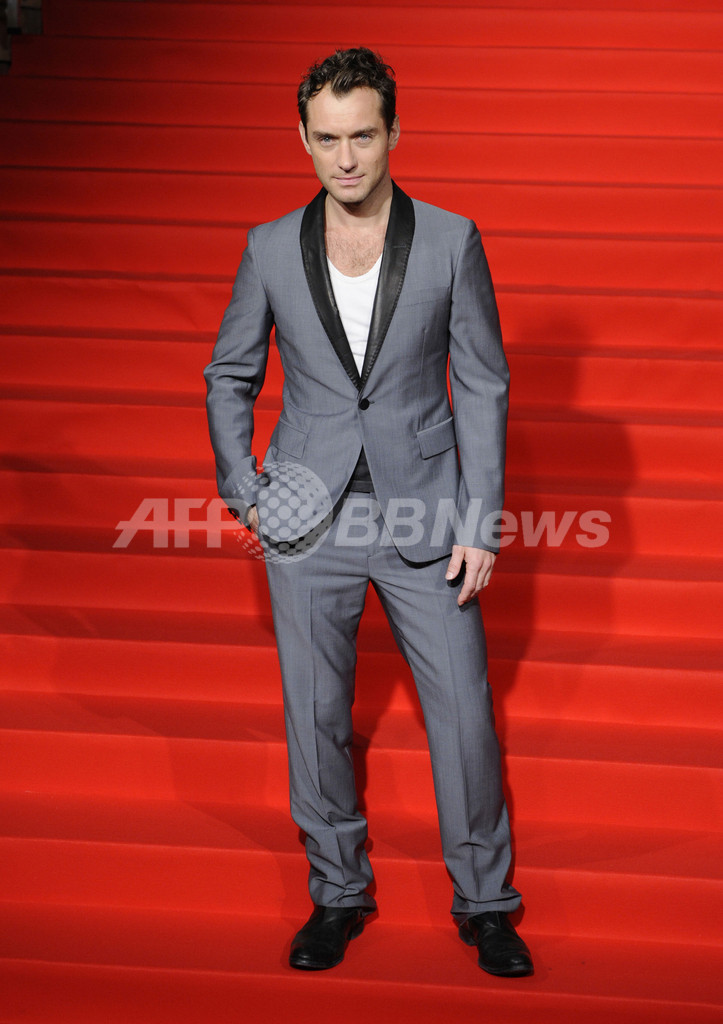 ジュード・ロウ、『シャーロック・ホームズ』のジャパンプレミアに登場